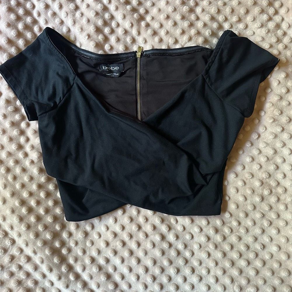 Bebe cross body top back zip